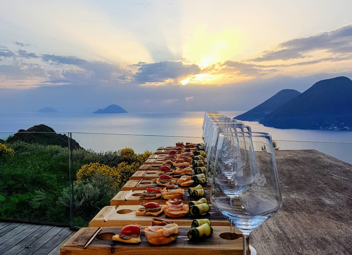 tour eolie wine food and sea